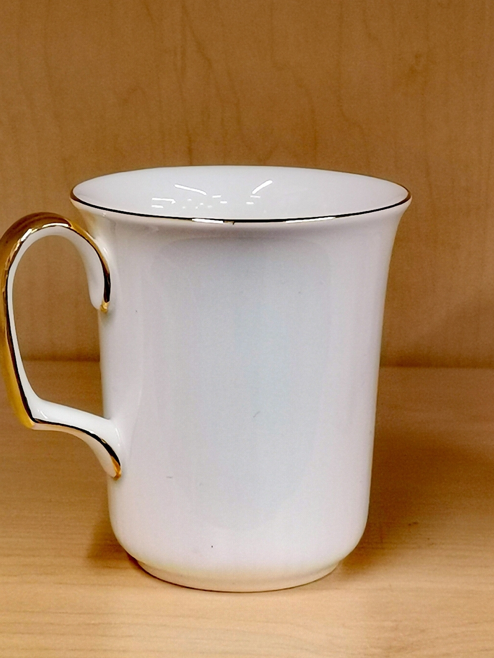 Set Of 4 Royal Albert "Val D’or" White Bone China Mug with Gold Trimmed Handle